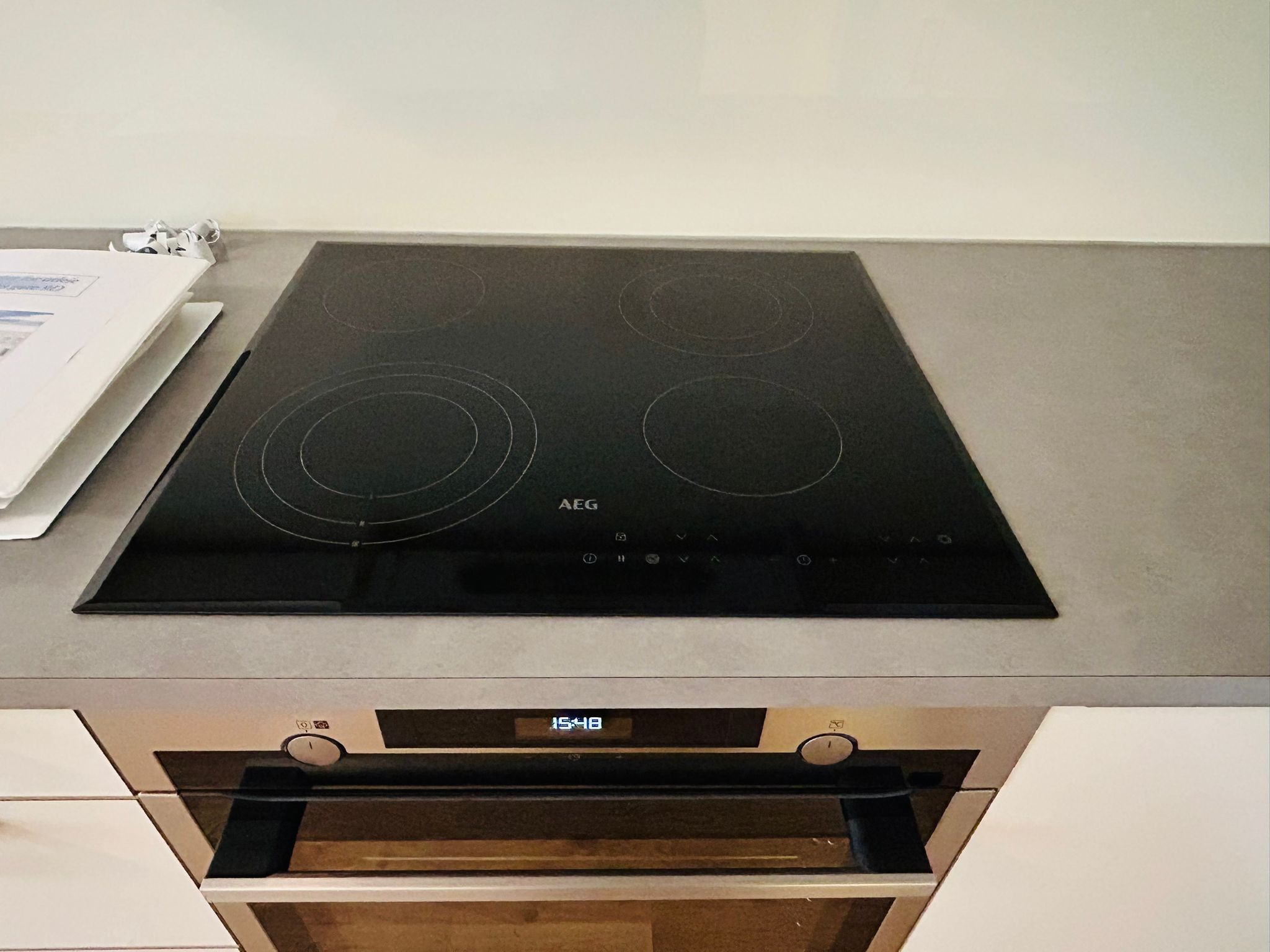 New kitchen plate and oven